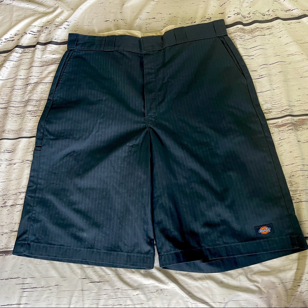 Dickies heavy navy shorts - size 38 herringbone weave